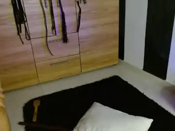 Chaturbate Watch Live Sex Cams of cuteisabella_a