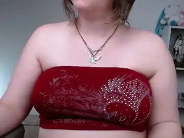 Chaturbate Live Sex Cam of krystalsyxx