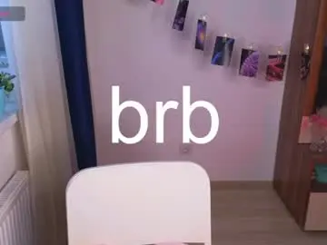 Chaturbate Live Sex Cam of kiraturner