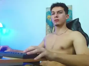 Chaturbate Sex Chat of ryan_cum18