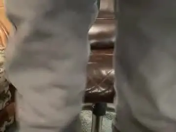 Chaturbate Sex Cam of svscruz831