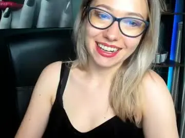 Chaturbate Sex Chat of heidi_pleasure