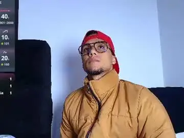 Chaturbate Live Sex Cam of roy_barney
