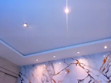 Chaturbate Live Sex of kiana_cream