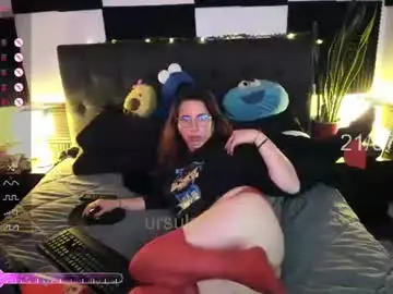 Chaturbate Live Sex Cam of ursula_fire
