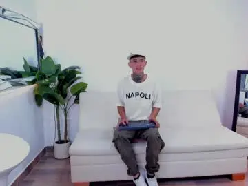 Chaturbate Watch Live Sex Cams of darwin_stark