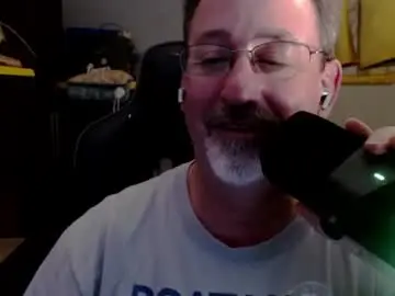 Chaturbate Live Sex Cam of monty1071