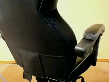 Chaturbate Adult Video Chat of wanttobesucked1