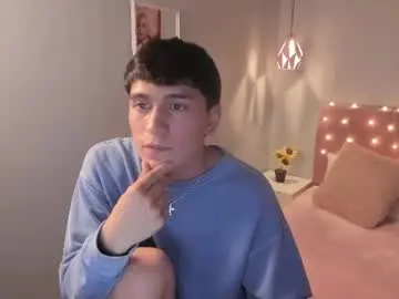 Chaturbate Nude Webcam of ryan_valentino