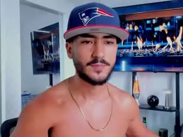 Chaturbate Live Sex Cam of david_johnson372