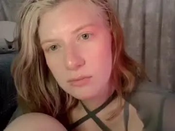 Chaturbate Free Porn Cam of earn_my_lily
