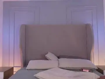 Chaturbate Live Sex Cam of chloe_dee_