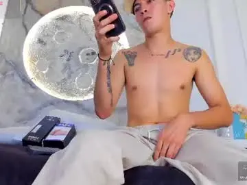 Chaturbate Watch Live Sex Cams of diamondss_1