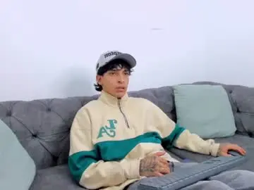 Chaturbate Best live sex cam show of kroywave