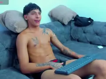 Chaturbate Live Porn of kroywave