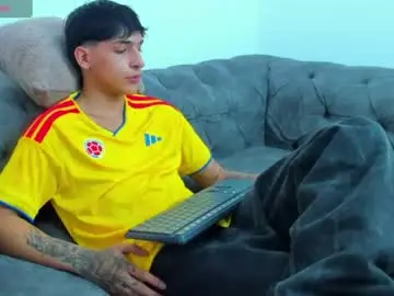 Chaturbate Sex Chat of kroywave
