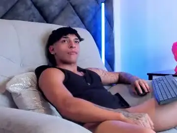 Chaturbate Live Sex Cam of kroywave