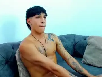Chaturbate Best live sex cam show of kroywave