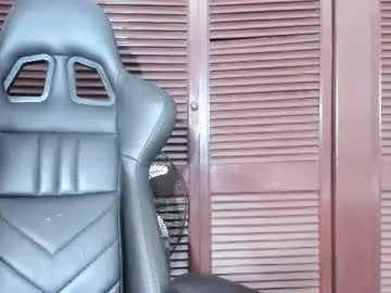 Chaturbate Free Porn Cam of maskedgirl01