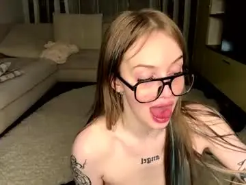 Chaturbate Free Porn Cam of hip_hop_baby