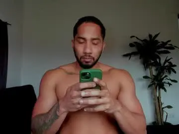 Chaturbate Adult Webcams of cristobal12cock