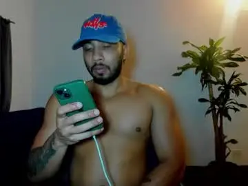 Chaturbate Live Sex Cam of cristobal12cock