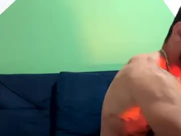 Chaturbate Live Sex Cam of ouro1556