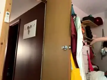 Chaturbate Live Sex Cam of emersoncane