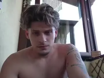 Chaturbate Best live sex cam show of roberto_twink1