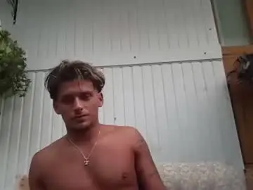 Chaturbate Live Sex Cam of roberto_twink1