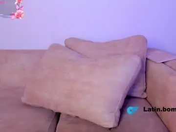 Chaturbate Free Porn Cam of cute_molly18