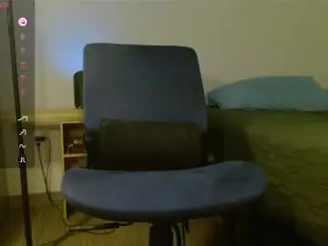 Chaturbate Live Sex Cam of danemetsen5
