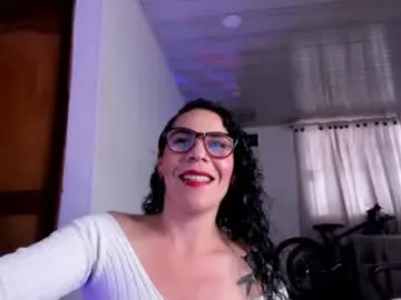 Chaturbate Sex Cam of mia_velvet1