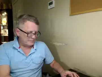 Chaturbate Live Sex Cam of scottsman214