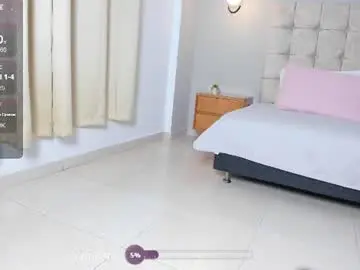 Chaturbate Best live sex cam show of mia_dolls18