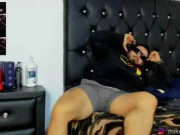 Chaturbate Sex Cam of mikeblaree