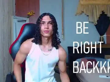 Chaturbate Live Porn of kim_curly_