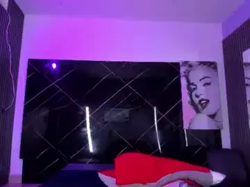 Chaturbate Free Live Porn of nina_hazee_
