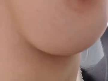 Chaturbate Sex Cam of sweet_lil_thing