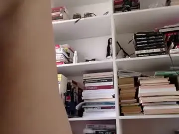 Chaturbate Live Sex Cam of sweet_lil_thing