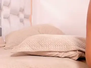 Chaturbate Live Sex Cam of _curly_girl_