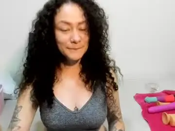 Chaturbate Live Sex Cam of laura_anal_