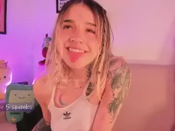 Chaturbate Live Sex Cam of _tammarra_