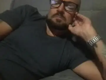 Chaturbate Live Sex of pleasesitonmycock