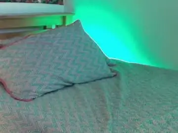 Chaturbate Free Porn Cam of ross_bakerhot