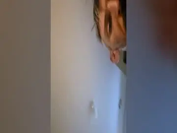 Chaturbate Watch Live Sex Cams of hunginreno9