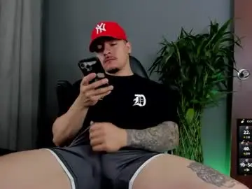 Chaturbate Sex Cam of boyc02_