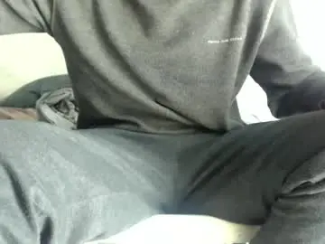 Chaturbate Live Sex Cam of david_hot12