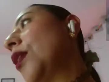 Chaturbate Nude Webcam of emmi_cam