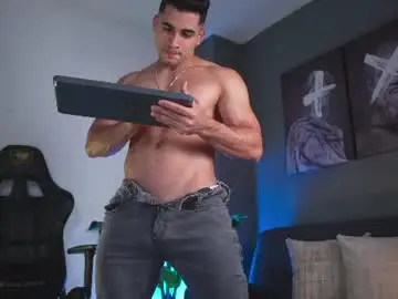 Chaturbate Best live sex cam show of kevin_montoya1